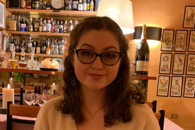 Portrait of editor Annabelle Lee.