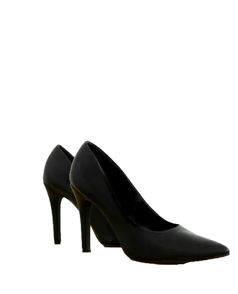 Black high-heeled shoe from The Devil Wears Prada 2 artwork.