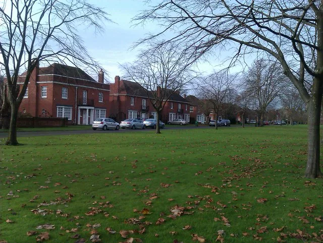 Image accompanying “Club or Pub? What to do with Wendy Larner’s Mansion”